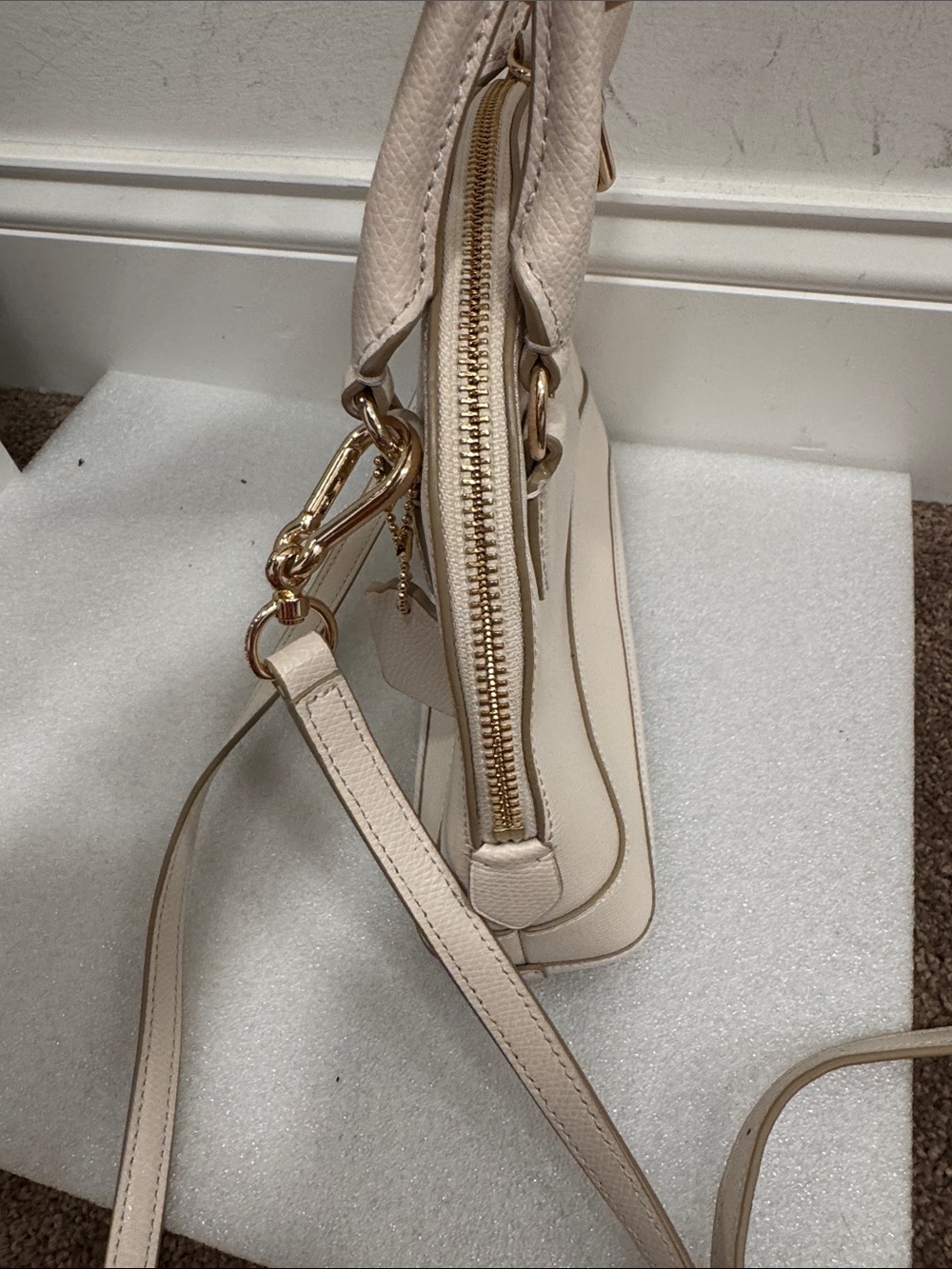 Coach Cora mini dome satchel crossbody bag with hangtag - Picture 4 of 9